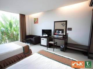 I Hotel - 3