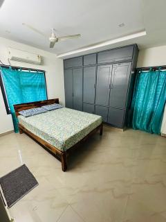 Spacious Family Friendly Two Bedroom Home Stay - 8
