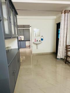 Spacious Family Friendly Two Bedroom Home Stay - 7