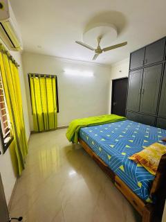 Spacious Family Friendly Two Bedroom Home Stay - 5