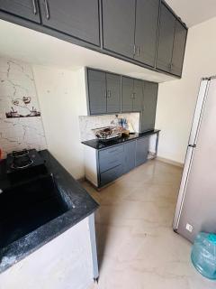 Spacious Family Friendly Two Bedroom Home Stay - 3