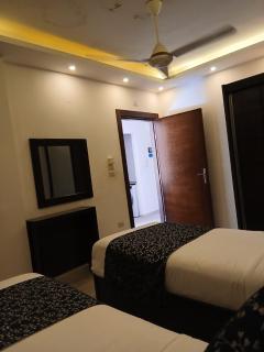 Alweibdeh Corner Apartment - 6