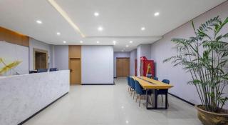 GreenTree Inn Chaoyang Shuangta District Bus Station - 1