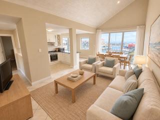Vela Vie - Luxury Coastal Apartment - 4