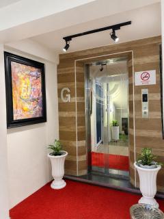 White Residence Hotel & Apartment - 3