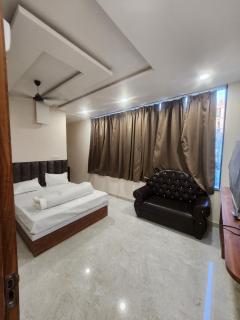 Hotel Vistara cafe and restaurant - 5