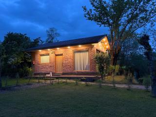Nigeen Vista Lakeside Chalet - 0