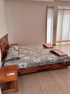 Artist's Abode - 4