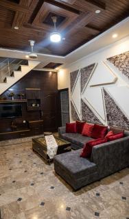 Trueshine House - 3