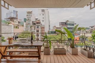 Oasis View 5 - 7