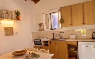 Kaminakia Adults Only Apartments - 5