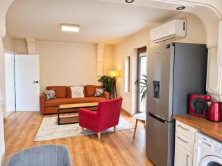 Sunny Balcony 2BR Apartment Top Center - 1