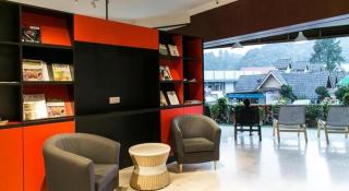 OYO 229 Parkland Hotel - 4