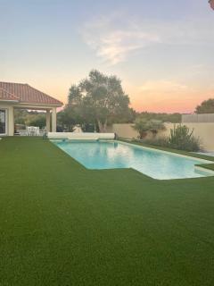 Plain pied avec piscine privée chauffée - 0