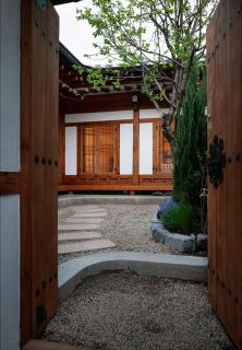 Korea Premium Hanok with Private Jacuzzi in Bukchon Village near Gyeongbokgung, Gwanghwamun, Jongno, Seoul - 7