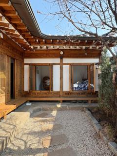 Korea Premium Hanok with Private Jacuzzi in Bukchon Village near Gyeongbokgung, Gwanghwamun, Jongno, Seoul - 3