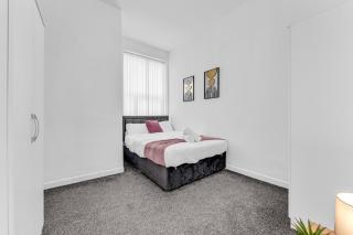Private Bedroom Blackpool Central Location - 9