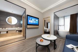 Wuhan Future City Hotel - Wuhan - 1