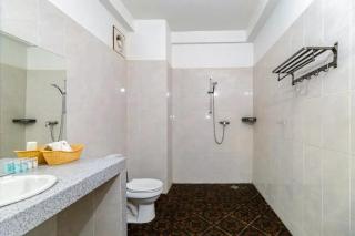 Lisha Riverside Hotel - 1