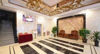 Guangzhou Liangyou Qicheng Hotel (Gangding Subway Station Jinan University Branch) - 9