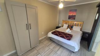 Melville House Guest House & Lodge - 3