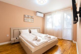 Varna Family Apartment - 3 Bedrooms - 8