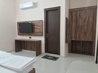 HOTEL SACHIN INn - 4