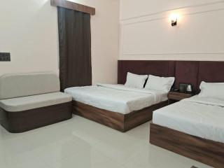 HOTEL SACHIN INn - 1