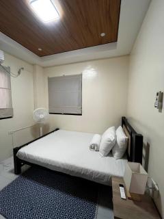 ZMZ Silang Stylish 2BR Loft with Rooftop Deck near Tagaytay - 3