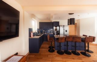 3 BR Elegant Cottage By FairyPools Harport View - 6