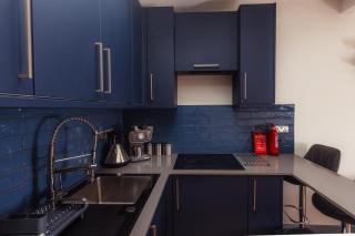 Luxurious 1BR House By FairyPools Waterfront - 4