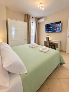 V31 Boutique Apartment - 8