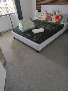 Comfortable Rooms closer to Perth Airport - 1