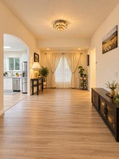 3BR Near SEA Airport Free Parking & Large Yard - 7