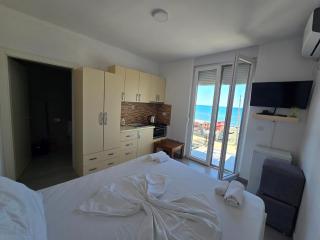 Roxhensi Apartments - 8