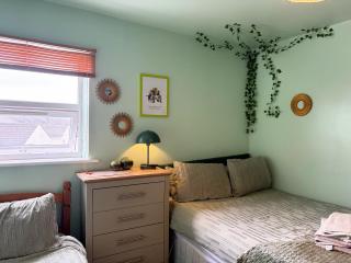 Blackpool Stays Large Themed Guest House - 4