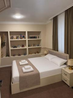 Baku Express Guest House - PRIVATE rooms with SHARED bathrooms - 8