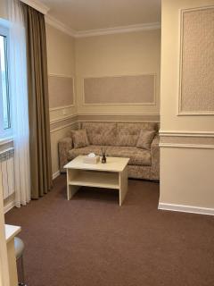 Baku Express Guest House - PRIVATE rooms with SHARED bathrooms - 6