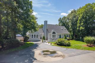 Retreat Luxury Home West Barnstable - 1