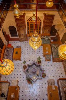 RIAD HIKAYA - Born of History - 5