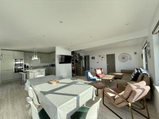 Cobb Gate Beach House - 7