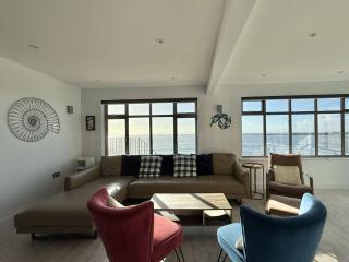 Cobb Gate Beach House - 5