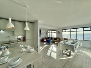 Cobb Gate Beach House - 1