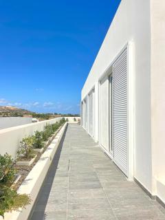 Bright Penthouse with Large Sunny Terrace - 3