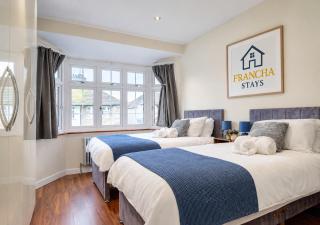 The Church - 4 Bed, 2 Bath, Station, Parking, Central - Bexleyheath - 9