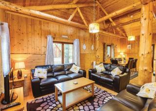 Woodland Park Lodges - 8