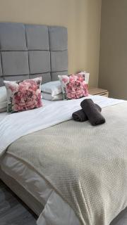 Emantlaneni Guesthouse - 1