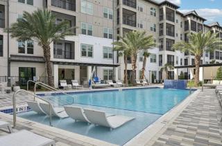 Landing Apartment - Tapestry University Park - 5