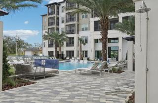 Landing Apartment - Tapestry University Park - 4