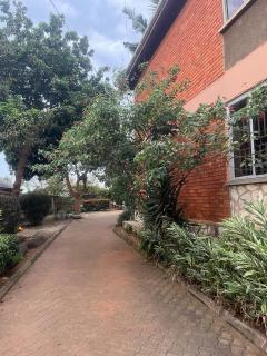 Lavic Kampala Bed and Breakfast - 6